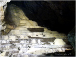 TAMOiOVDE-Lazareva pećina